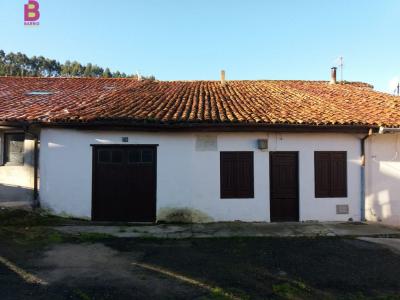 Casa adosada con jardín para rehabilitar en Viérnoles, 143 mt2, 1 habitaciones