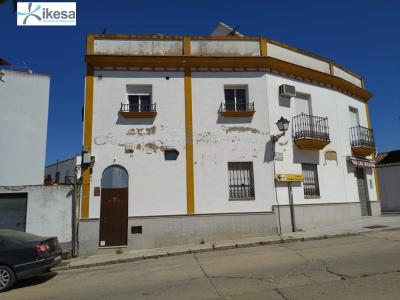 Casa y Local en venta en Avda. Alfonso XIII, Trigueros, 191 mt2, 4 habitaciones