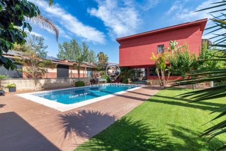 Casa independiente con piscina a la venta en l'Aragai, 350 mt2, 4 habitaciones