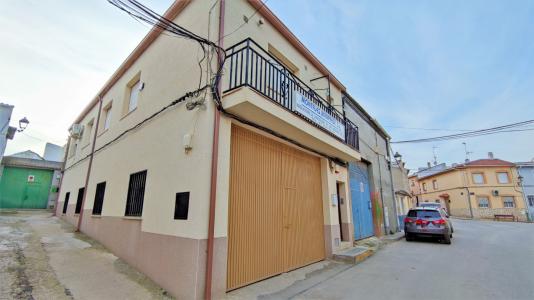 Nave + vivienda en Villarejo de Salvan, 200 mt2, 3 habitaciones
