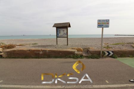 Amplio chalet independiente en venta a 75m de la playa de Ben-Afeli, Almazora, 180 mt2, 5 habitaciones