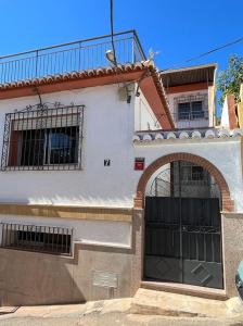 Chalet en venta en Almuñecar., 350 mt2, 5 habitaciones