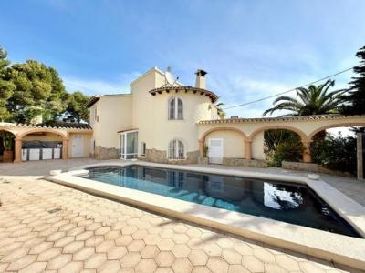 Villa en Benissa con piscina privada y cerca de la playa., 328 mt2, 3 habitaciones