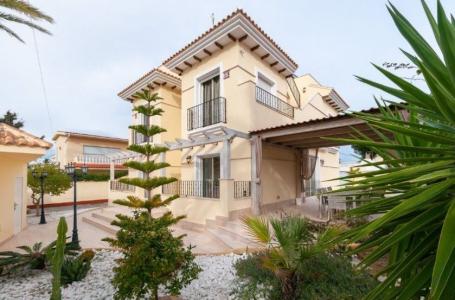Casa unifamiliar con piscina privada en Cabo Roig, 6 habitaciones
