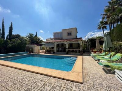 Maravillosa villa con piscina privada en Calpe., 263 mt2, 4 habitaciones
