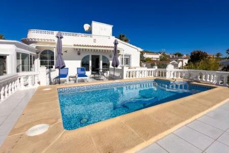 Villa en una zona tranquila con piscina privada en Calpe., 102 mt2, 2 habitaciones