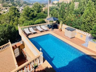 Agradable villa en Calpe con piscina privada y vistas abiertas., 160 mt2, 4 habitaciones