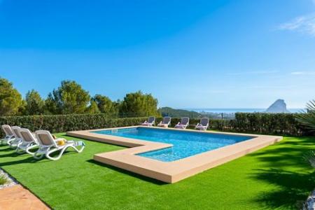 Excepcional Villa con piscina privada situada en Calpe, con espectaculares vistas al mar y montaña., 230 mt2, 4 habitaciones