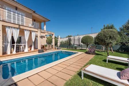 Mallorca, Calvia, se vende chalet unifamiliar con 3 habitaciones y piscina, 161 mt2, 3 habitaciones