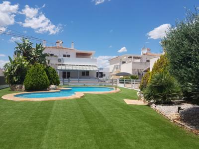 Villa de 3 dormitorios con piscina privada en Daya Nueva, Alicante, 140 mt2, 3 habitaciones