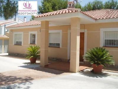 INMOVILCASH VENDE Precioso Chalet en Alicante zona El Rebolledo, 190 mt2, 4 habitaciones
