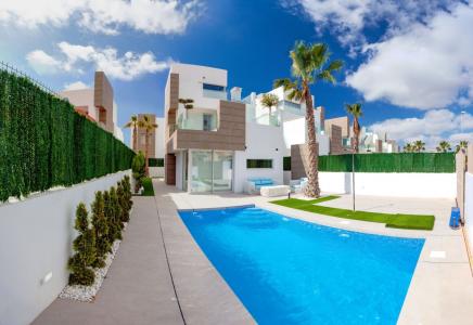 Nuevas villas con piscina en El Raso, 125 mt2, 3 habitaciones