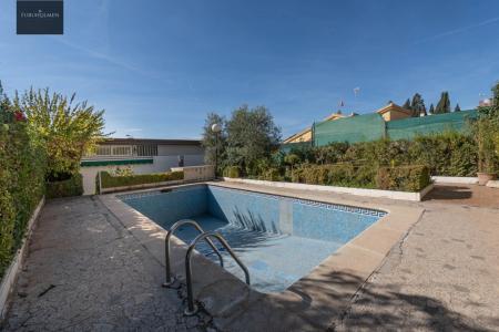 Chalet independiente  en Huetor Vega / Los Rebites con piscina, 185 mt2, 4 habitaciones