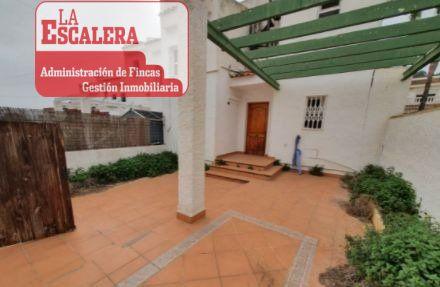 Chalet adosado en venta en Calle Foia De Castalla, 03530, La Nucia (Alicante), 103 mt2, 3 habitaciones