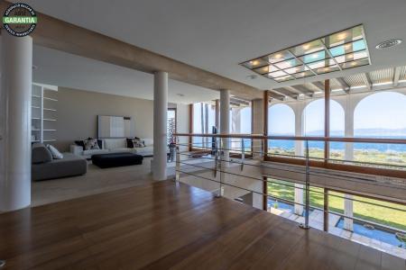 Villa en primera línea de mar, con espectaculares vistas, jardines y piscina - Son Verí Nou, 675 mt2, 5 habitaciones