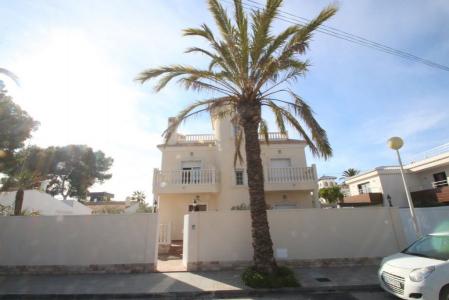 Chalet independiente en Cabo Roig, 250 mt2, 5 habitaciones