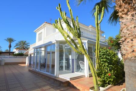 Chalet independiente a la venta en Cabo Roig, Costa Blanca, España., 289 mt2, 10 habitaciones