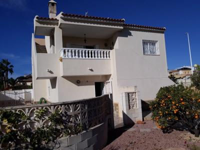 OPORTUNIDAD!! PRECIOSO CHALET CON PISCINA PRIVADA EN LA ZENIA ( ORIHUELA COSTA), 100 mt2, 2 habitaciones