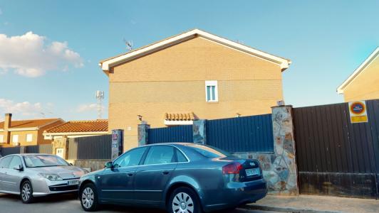 Inmobiliaria Exclusivas Alcalá les presenta este chalet pareado en Pioz !!!!!!!, 122 mt2, 4 habitaciones