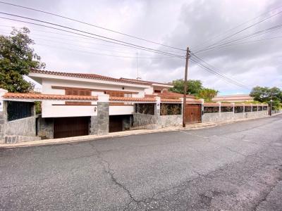 CASA SEÑORIAL EN EL REVENTON - SANTA BRÍGIDA - 731 M2 CONSTRUIDOS - PARCELA 960M2, 731 mt2, 7 habitaciones