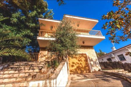 CHALET CON JARDÍN EN SEGUR DE CALAFELL., 184 mt2, 4 habitaciones