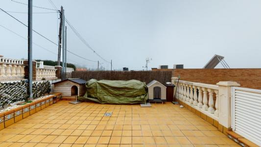 Chalet en venta en Terrassa, 400 mt2, 4 habitaciones