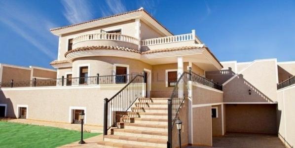 Chalets independientes a la venta en Los Altos, Torrevieja, Alicante, España., 420 mt2, 8 habitaciones