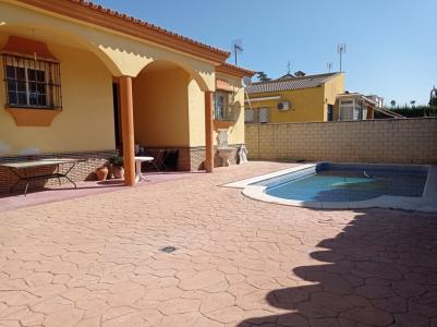 Estupendo Chalet independiente con piscina en Valencina, 303 mt2, 4 habitaciones
