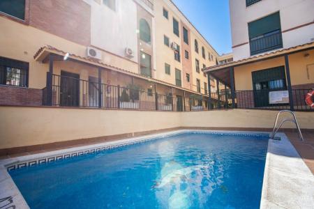 ¿Quiere vivir junto a Granada en una zona tranquila y bien comunicada en una urbanización con piscin, 61 mt2, 1 habitaciones