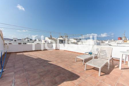 Casa en venta de 388 m² Calle de Menéndez y Pelayo, 35500 Arrecife (Las Palmas), 388 mt2, 6 habitaciones