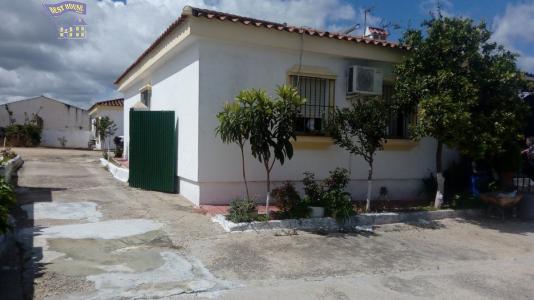 FINCA RUSTICA DE 8 HECTAREAS CON VIVIENDA Y 3 NAVES EN ARCOS DE LA FRONTERA, 130 mt2, 3 habitaciones