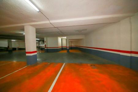 liquidación( no aparques en la calle)  plaza de garaje  6900€ sin trastero y 9.500 con trastero, 19 mt2