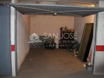 Inmobiliaria San Jose Villas and Houses vende garaje en Novelda, 12 mt2