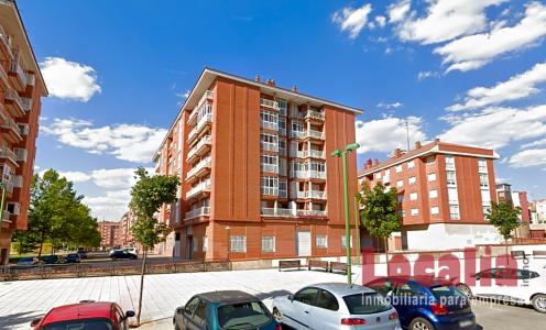 Local comercial céntrico para negocio en Burgos., 430 mt2, 1 habitaciones