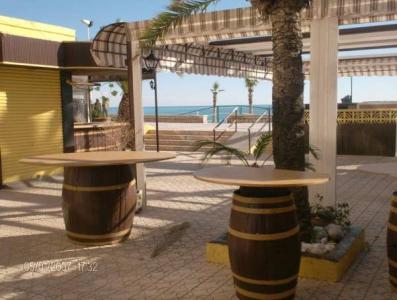 Restaurante/bar de 85m2 interior mas terraza a solo 20 metro de la playa arenal de Calpe, 85 mt2