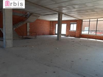 Urbis ofrece amplio local en venta/alquiler en Salamanca, 1050 mt2