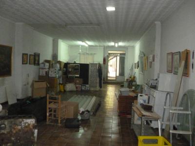 Local comercial en C/ Rafael Juan Vidal, 377 mt2