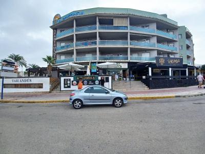 Concurrido negocio en traspaso en Cabo Roig, 179 mt2
