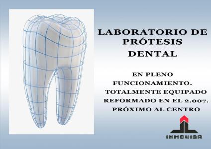 Laboratorio de prótesis dentales en pleno funcionamiento, 120 mt2