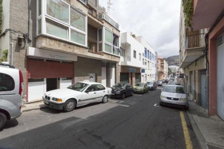 DOS LOCALES COMERCIALES EN EL BARRIO DE LA SALUD, 140 mt2