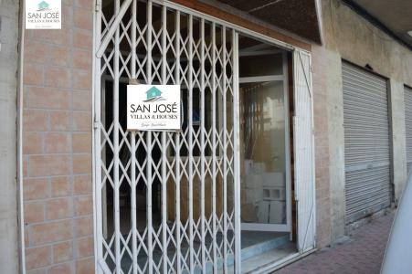 SE VENDE LOCAL COMERCIAL EN TORREVIEJA, 60 mt2