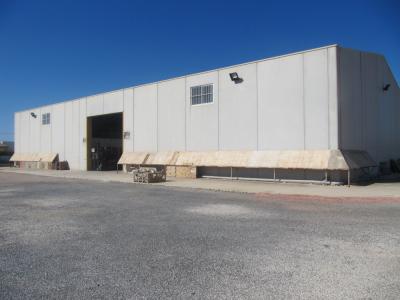 SE VENDE NAVE INDUSTRIAL EN NOVELDA (ALICANTE) SPAIN, 718 mt2