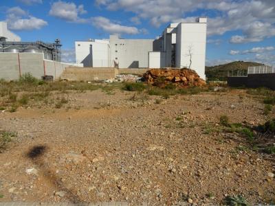 SE VENDE PARCELA INDUSTRIAL EN ALMENARA