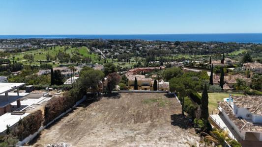 Benahavis, Plot In Benahavis