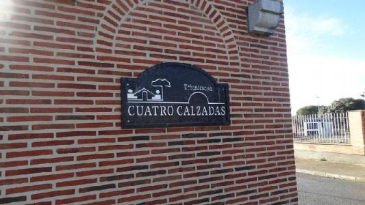 Urbis te ofrece una parcela en venta en zona Cuatro Calzadas, Salamanca.