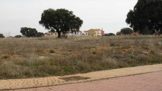 Urbis te ofrece unas parcelas en venta en Urbanización Oasis Golf, Carrascal de Barregas, Salamanca.