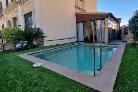La mejor casa de Mirabueno en venta. Esquina con piscina y porche acristalado., 298 mt2, 3 habitaciones