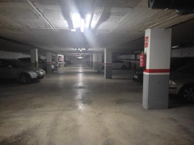 Parking en venta en zona El Prat de Llobregat, 12 mt2
