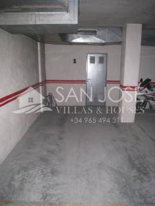 Inmobiliaria San Jose vende plaza de garaje en el centro de Novelda, 10 mt2