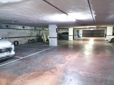 Plaza de parking en venta en Santa Perpetua de Mogoda, 14 mt2